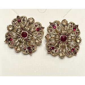 Vintage Avon Nina Rocco rhinestone clip one